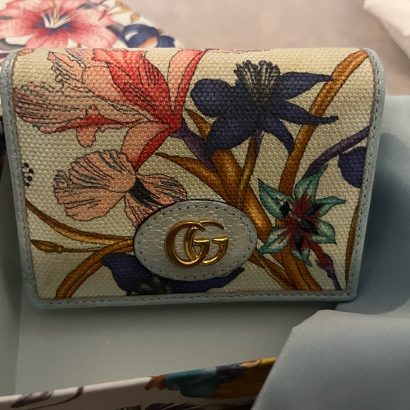 Gucci Handbags - Gucci Floral Marmont Full Inclusion Canvas Wallet with Gold Logo